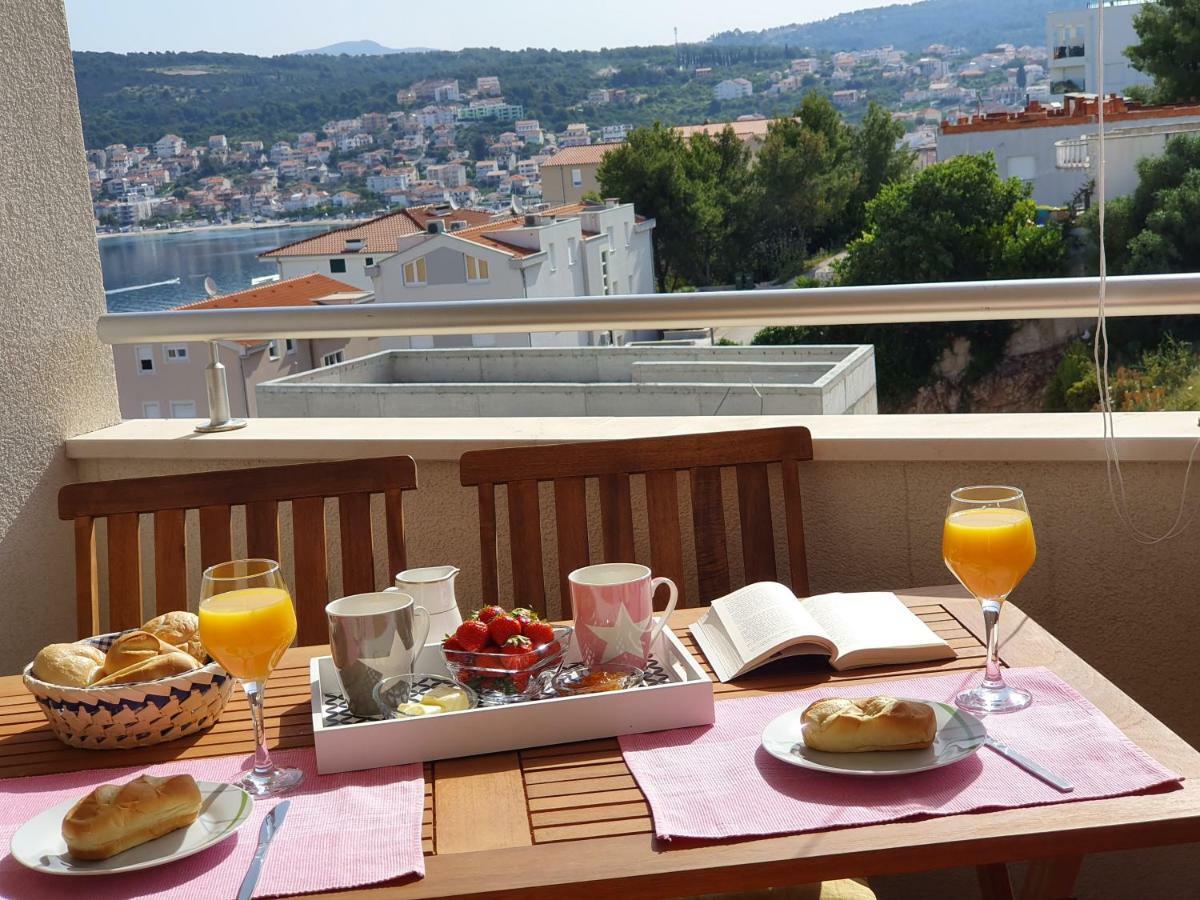 Apartment Tihana Trogir Exterior foto